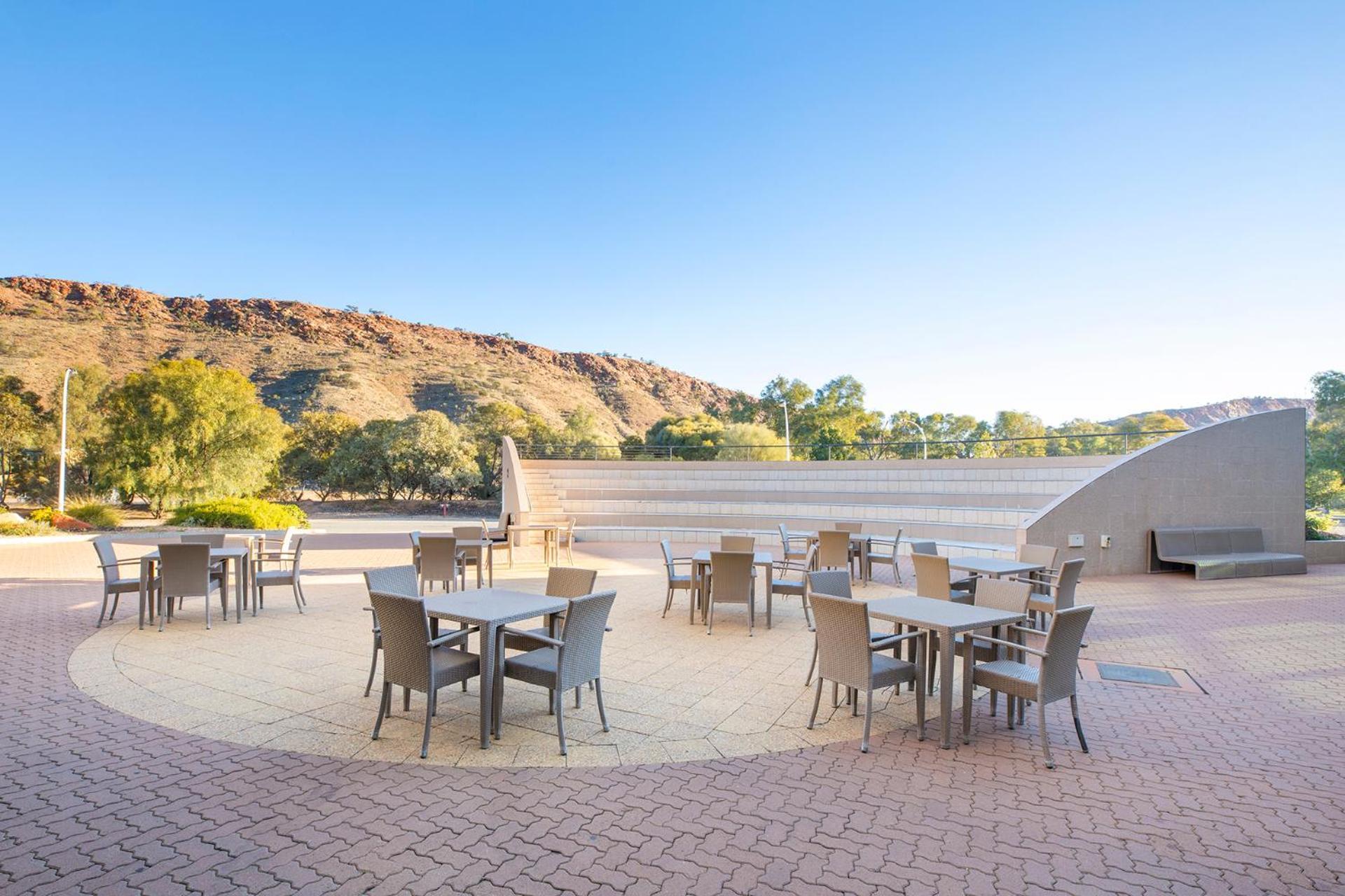 Crowne Plaza Alice Springs Lasseters, An Ihg Hotel Екстер'єр фото