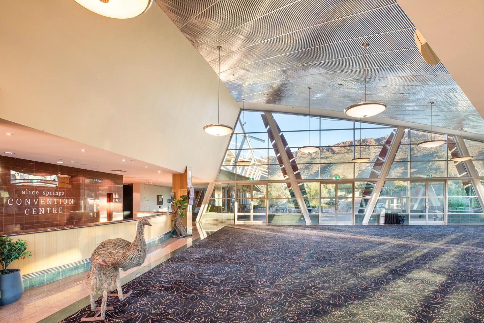 Crowne Plaza Alice Springs Lasseters By Ihg Екстер'єр фото
