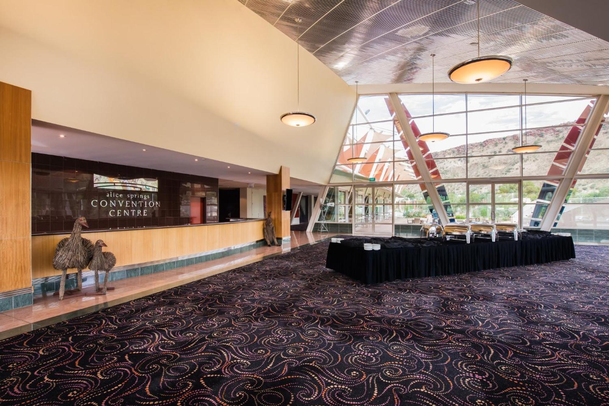 Crowne Plaza Alice Springs Lasseters By Ihg Екстер'єр фото